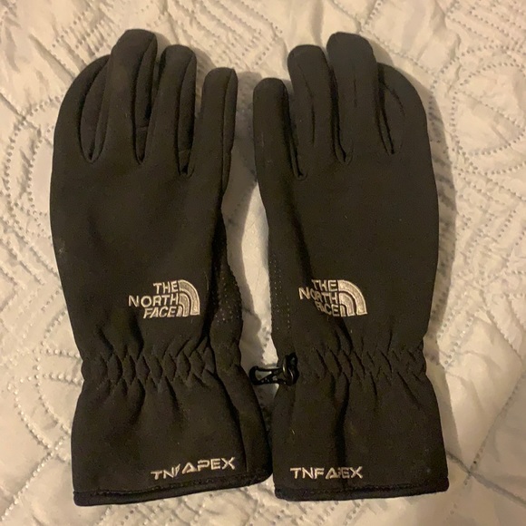The North Face Accessories - The North Face apex women’s gloves